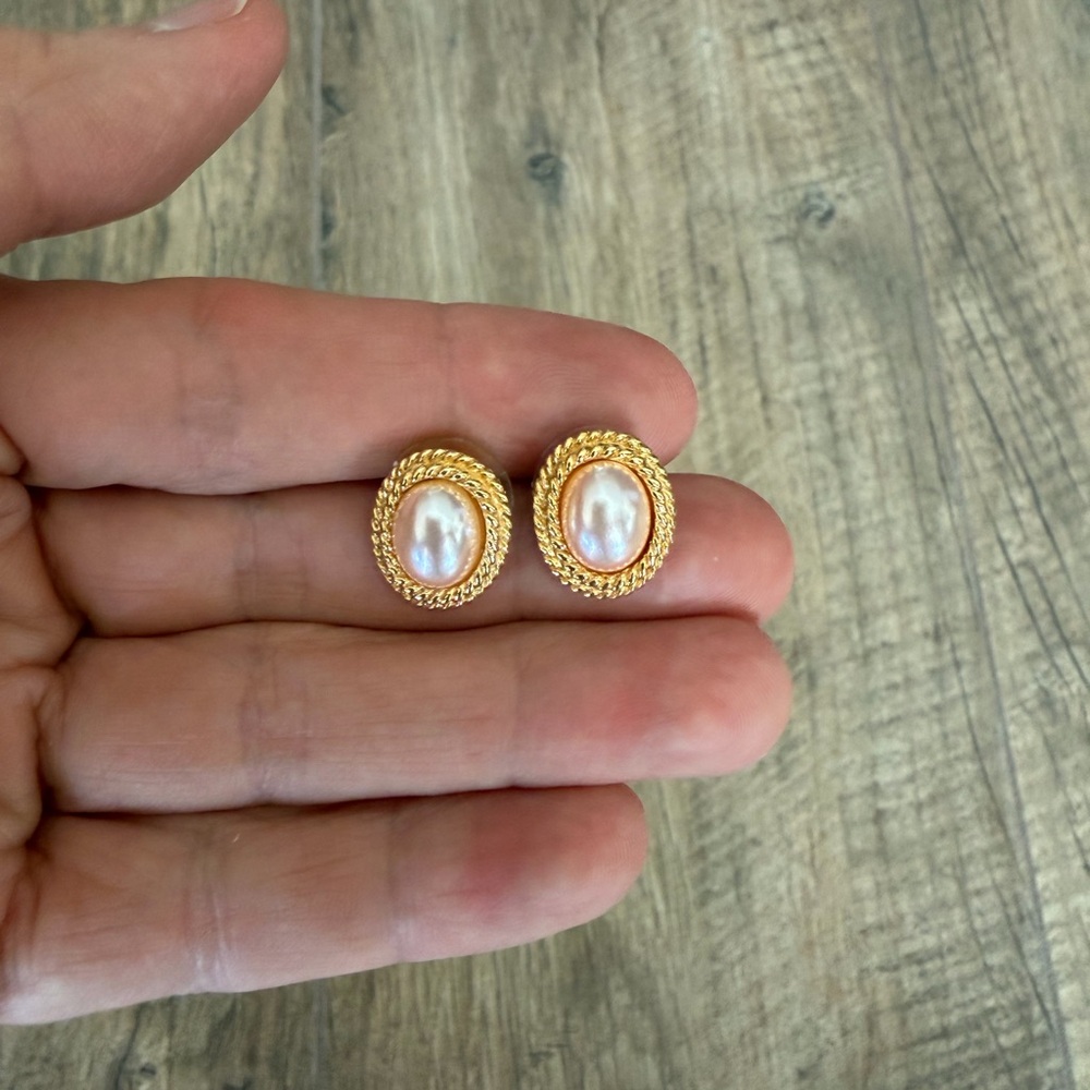 Vintage Richelieu Gold Tone Pearl Earrings